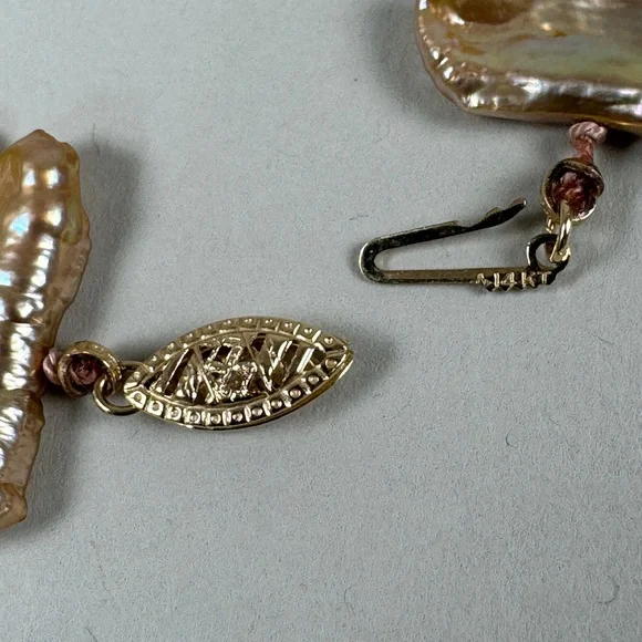 Freshwater biwa pearl necklace with 14k gold clasp - Picture 4 of 7